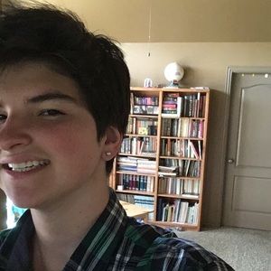 Meet your Posher, Lauri